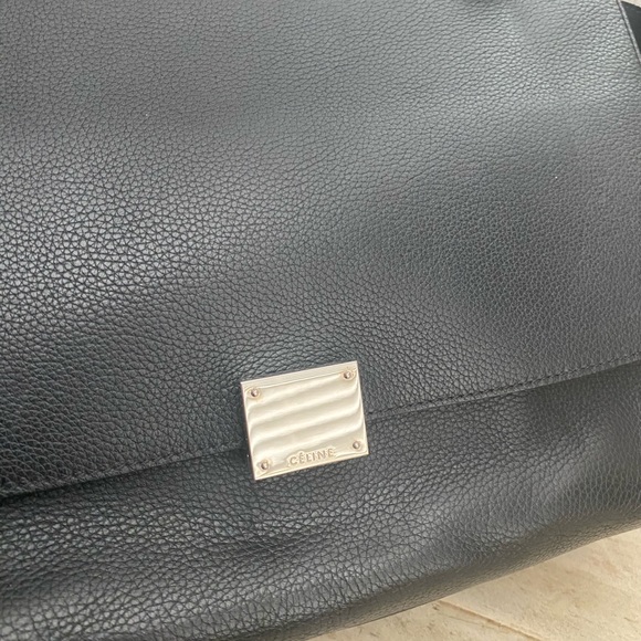 SOLD Auth Celine Trapeze Zipped Handbag - Picture 3 of 13